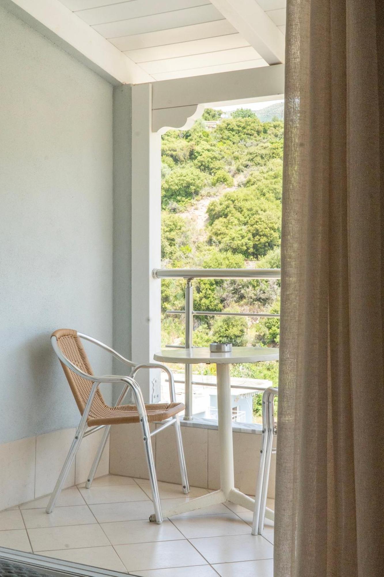 Rondo'S Hotel Himare Exterior foto
